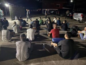 ตาก ควบคุมตัวชาวจีน ฟิลลิปินส์ ปากีสถาน 91 คน หนีข้ามแม่น้ำเมย หลังเมียนมากวาดล้างคอลเซ็นเตอร์ข้ามชาติ