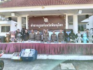 ตร.ภาค 6 ทลายเครือข่ายเว็บพนัน “ไทยสล็อต Extra” เงินสะพัดกว่า 1,000 ล้านบาท จับ 2 ผู้ต้องหา ยึดทรัพย์เพียบ