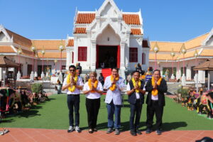 พิษณุโลก กองเชียร์ พรรคใหญ่คึกคัก แห่ชูป้ายติดเบอร์ผู้สมัคร สส. ลงสนามเลือกตั้ง 5 เขต พรรคภูมิใจไทย ปะกบพรรคเพื่อไทย ปะทะพรรคประชาชน