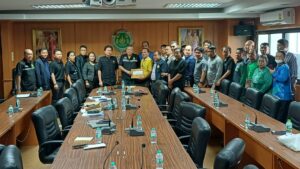 พิษณุโลก ไม่ปิดถนนตัวแทนชาวนา 30 คน นัดรวมตัว สภาเกษตรกรฯ ยื่นหนังสือผู้ว่าฯ แจงปัญหาเดือดร้อน หลักๆ น้ำมันแพง ปุ๋ยแพง ข้าวตกต่ำ ทฝากไปถึงนายกอนุทิน เร่งแก้ไขด่วน