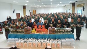 พิษณุโลก “ปลาร้าจ่าวิรัช” นครสวรรค์ มอบทหาร มทบ.39 พร้อมเสื้อยืด 1,500 ตัว