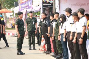 เชียงราย ผบ.มทบ.37 เปิดจุดบริการประชาชนช่วงสงกรานต์