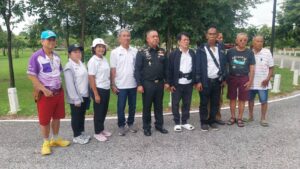 พิษณุโลก สมาคมนักเรียนเก่า พ.พ. นำช่างรังวัดปักหมุดครอบครองสิทธิ์ที่ดินกว่า 1 ไร่ ติดพระราชวังจันทน์ เตรียมก่อสร้างที่ทำการสมาคมฯ (คลิป)
